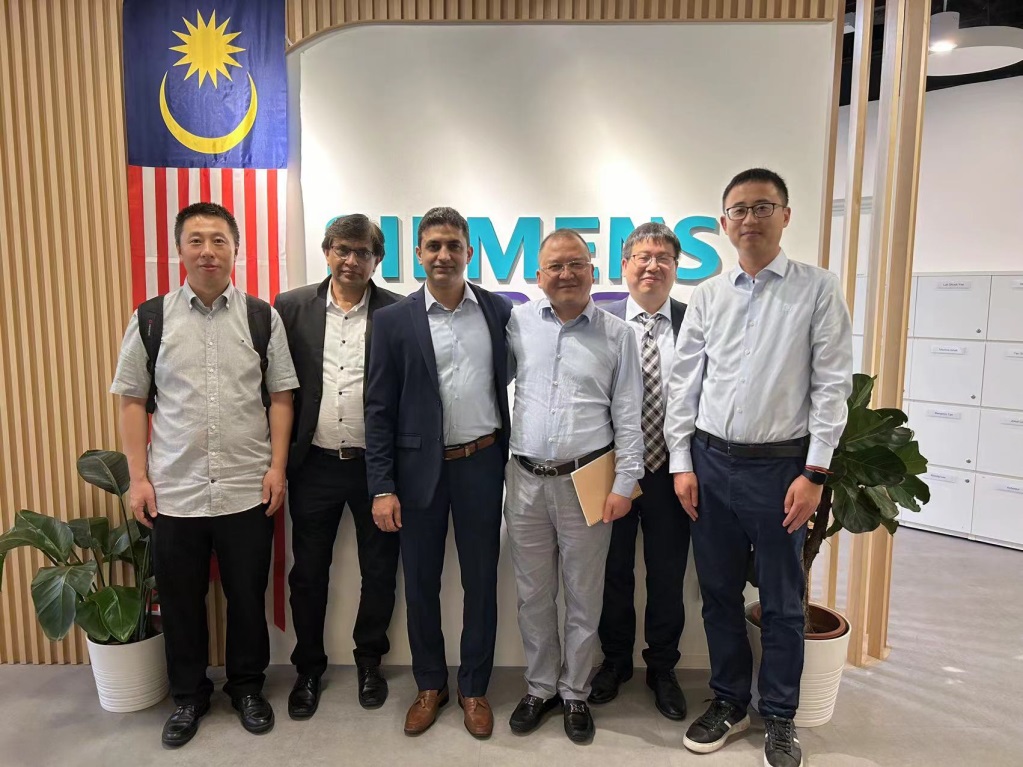 狠狠亚洲超碰狼人久久